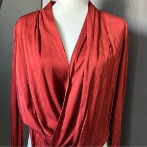 Diane Von Furstenberg 4 silk crossover front top Rust color Silk